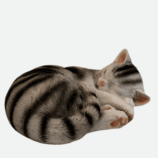 Gato de resina durmiendo