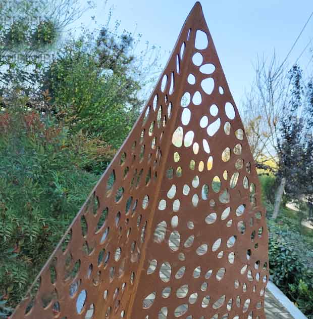 Escultura de Hoja de Otoño en Acero Corten - Imagen 4